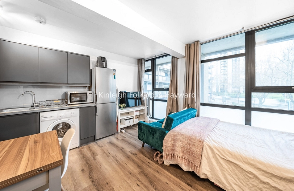 20 Elephant & Castle, Elephant & Castle, London, SE1 - Kinleigh Folkard & Hayward