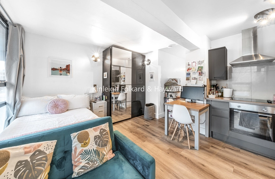 20 Elephant & Castle, Elephant & Castle, London, SE1 - Kinleigh Folkard & Hayward