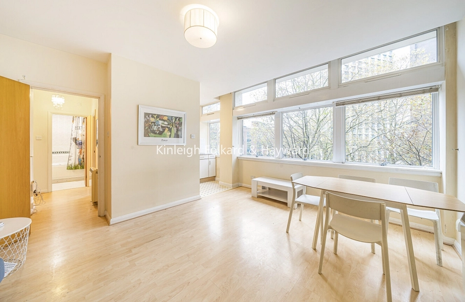 Newington Causeway, London, SE1 - Kinleigh Folkard & Hayward