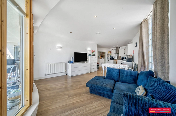 Green Lanes, London, N13 - Kinleigh Folkard & Hayward