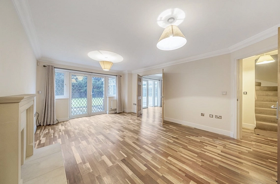 Ridgemead Close, Southgate, London, N14 - Kinleigh Folkard & Hayward