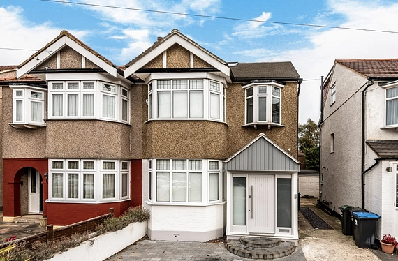 Tenniswood Road, Enfield, EN1 - Kinleigh Folkard & Hayward