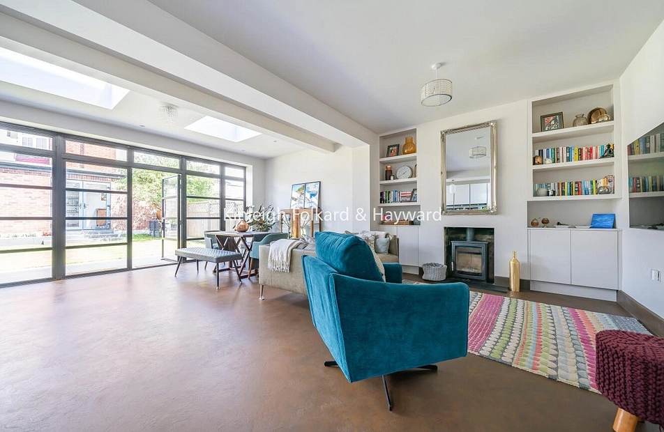 Oak Way, Southgate, London, N14 - Kinleigh Folkard & Hayward