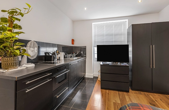 Kensington Park Road, Notting Hill, London, W11 - Kinleigh Folkard & Hayward