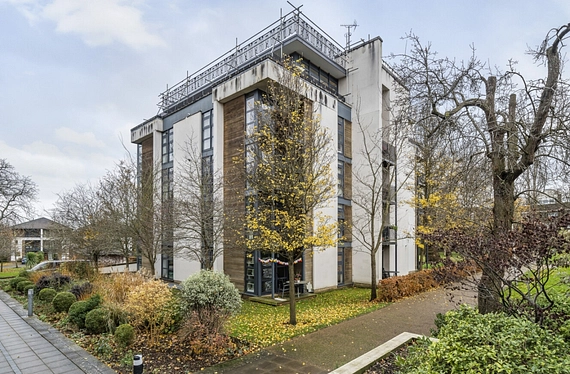 Whitelands Crescent, Putney, London, SW18 - Kinleigh Folkard & Hayward