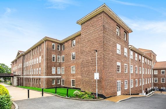 Sir Giles Gibert Scott Building, Scott Avenue, Putney, London, SW15 - Kinleigh Folkard & Hayward