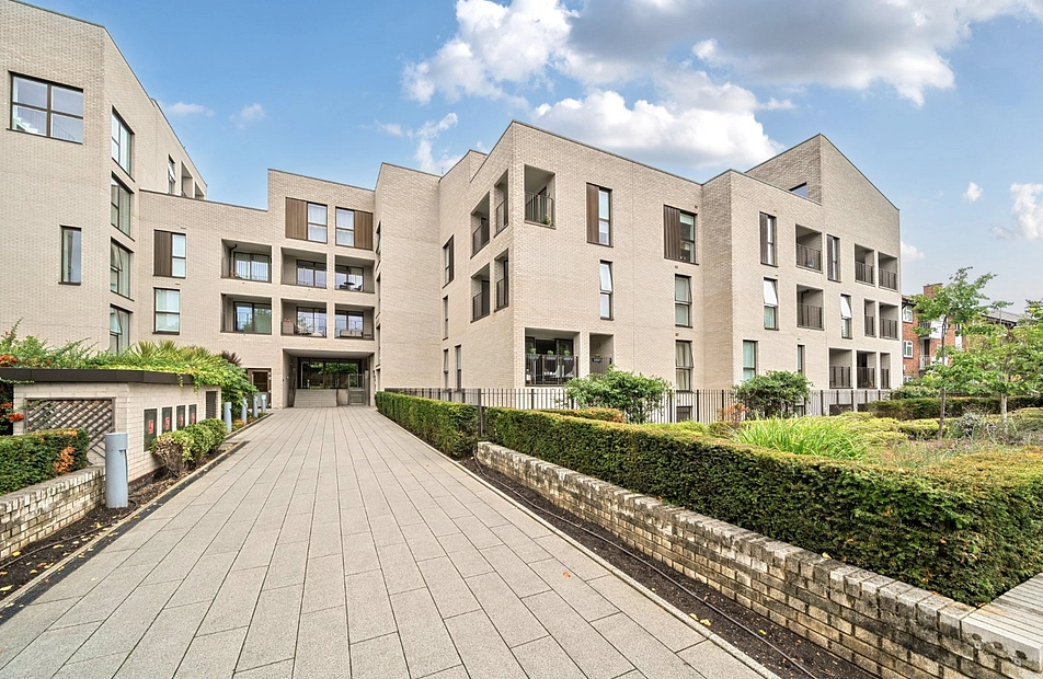 The Avenue, London, NW67YG - Kinleigh Folkard & Hayward