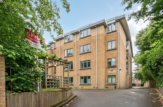 The Downs, Wimbledon, London, SW20 - Kinleigh Folkard & Hayward