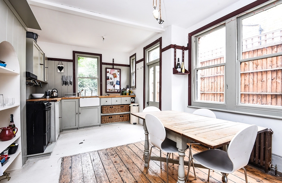 Cricklade Avenue, Streatham Hil, London, SW2 - Kinleigh Folkard & Hayward