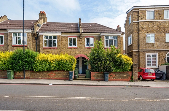 Ambleside Gardens, London, SW16 - Kinleigh Folkard & Hayward