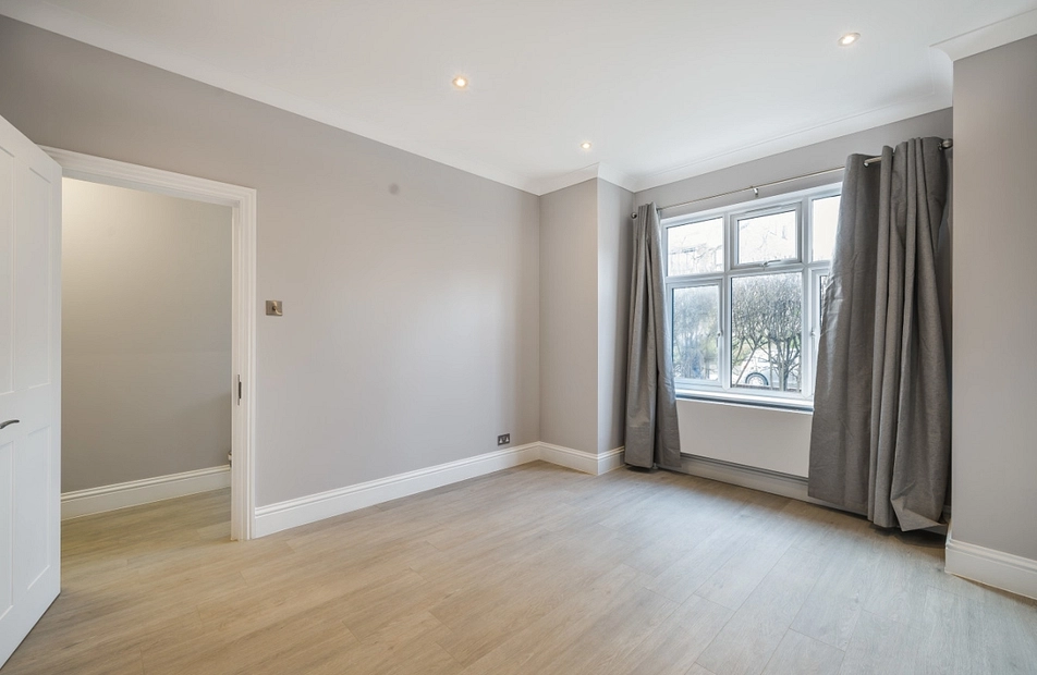 Ambleside Gardens, London, SW16 - Kinleigh Folkard & Hayward