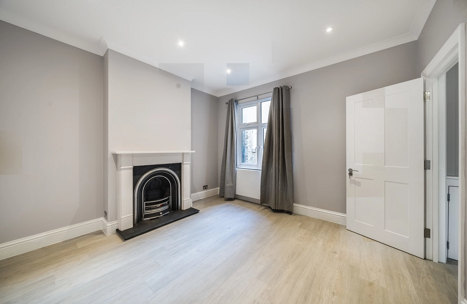 Ambleside Gardens, London, SW16 - Kinleigh Folkard & Hayward