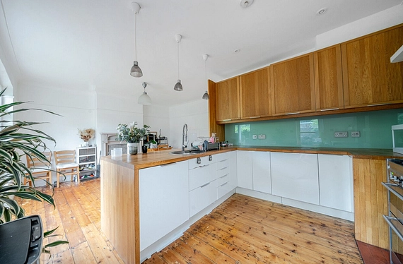 Wavertree Road, Brixton Hill, SW2 - Kinleigh Folkard & Hayward