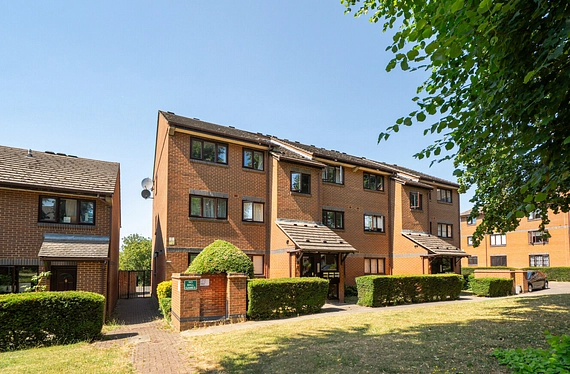 Limetree Walk, Tooting, London, SW17 - Kinleigh Folkard & Hayward