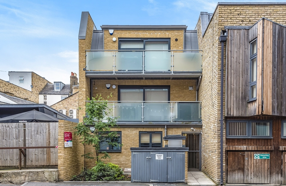 Worple Road Mews, Wimbledon, London, SW19 - Kinleigh Folkard & Hayward