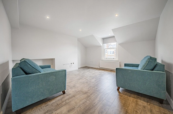 2b Gladstone Road, Wimbledon, SW19 - Kinleigh Folkard & Hayward