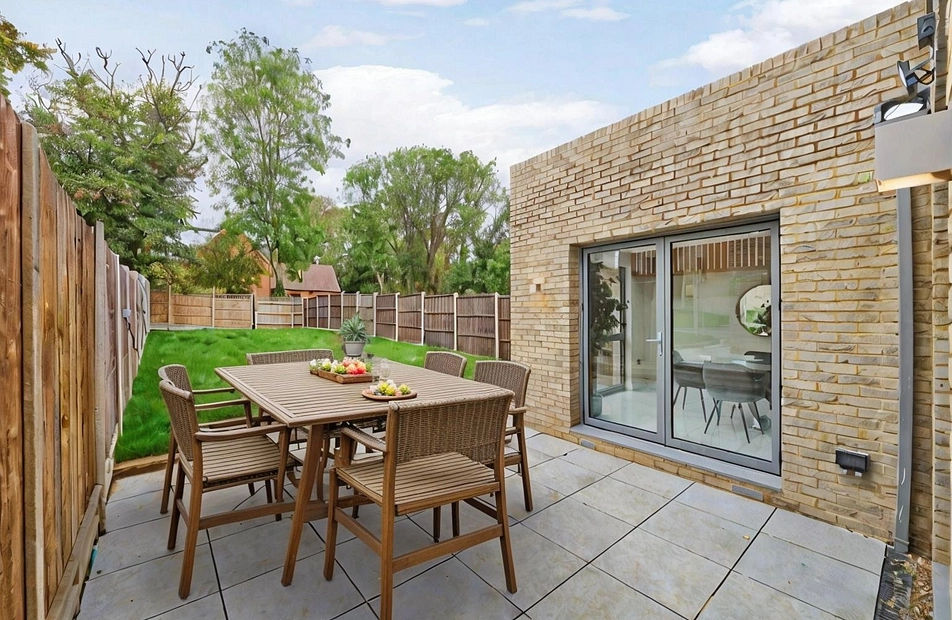 Pollards Hill North, Streatham, London, SW16 - Kinleigh Folkard & Hayward