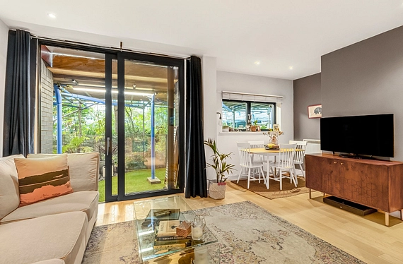 Drayton Park, Highbury, London, N5 - Kinleigh Folkard & Hayward