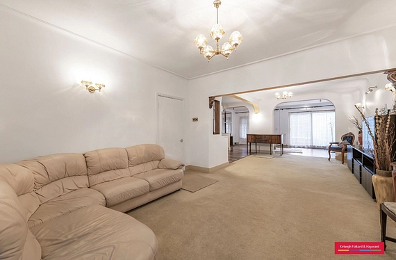 Walmington Fold, Finchley, London, N12 - Kinleigh Folkard & Hayward