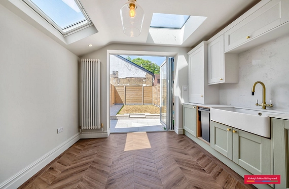 Brunswick Crescent, London, N11 - Kinleigh Folkard & Hayward