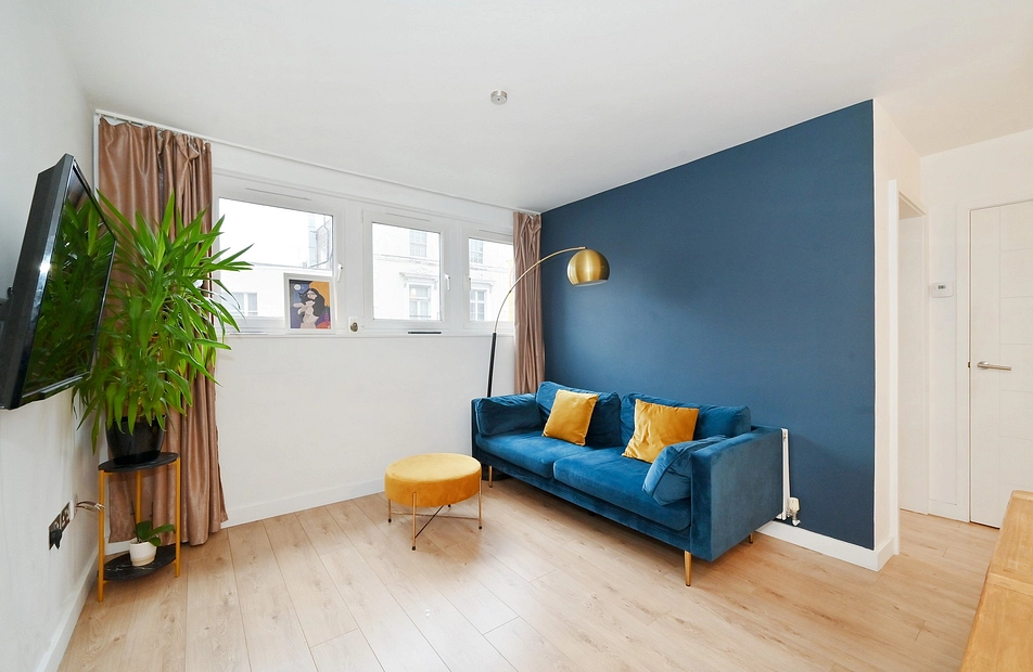 Fulham Road, Chelsea, Kensington and Chelsea, SW10 - Kinleigh Folkard & Hayward