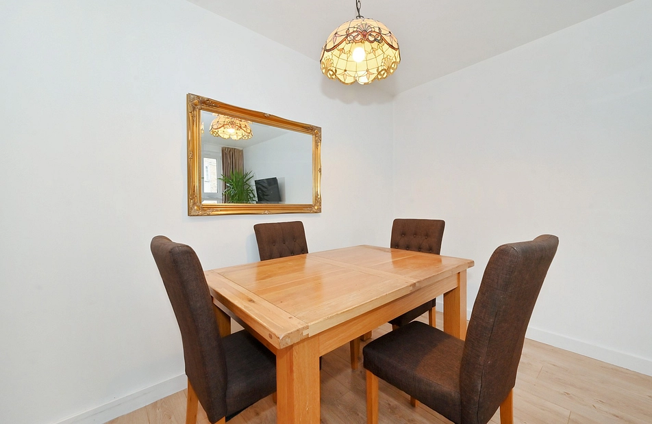 Fulham Road, Chelsea, Kensington and Chelsea, SW10 - Kinleigh Folkard & Hayward