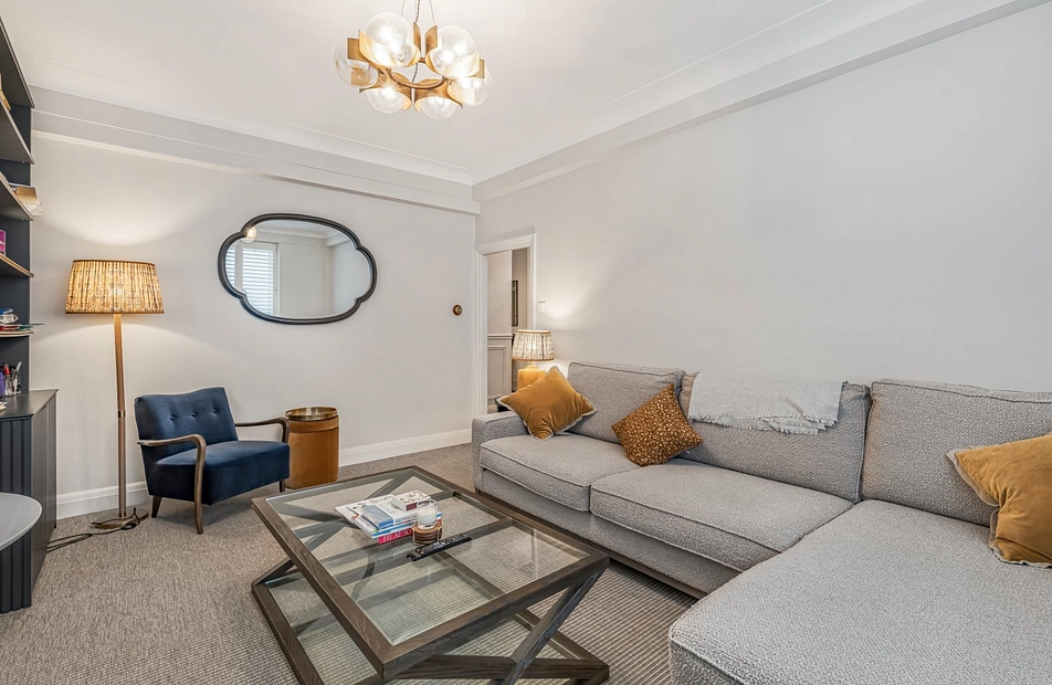 Franklins Row, London, SW3 - Kinleigh Folkard & Hayward