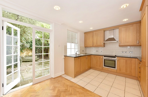 Cadogan Lane, Knightsbridge, London, SW1X - Kinleigh Folkard & Hayward