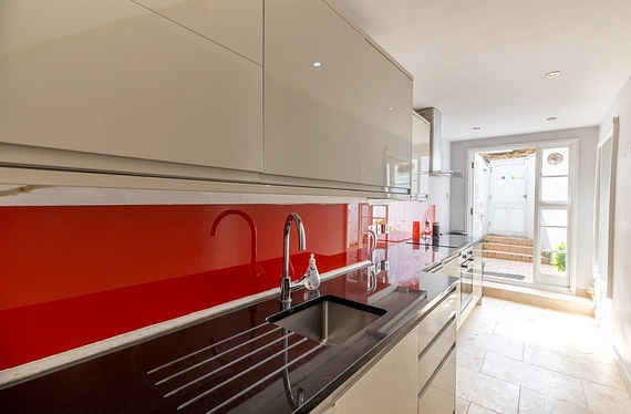 Moreton Terrace Mews North, London, SW1V - Kinleigh Folkard & Hayward