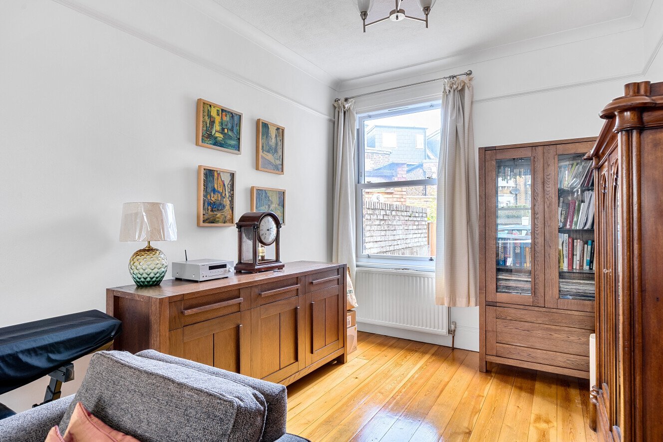 Leythe Road, Acton, London, W3