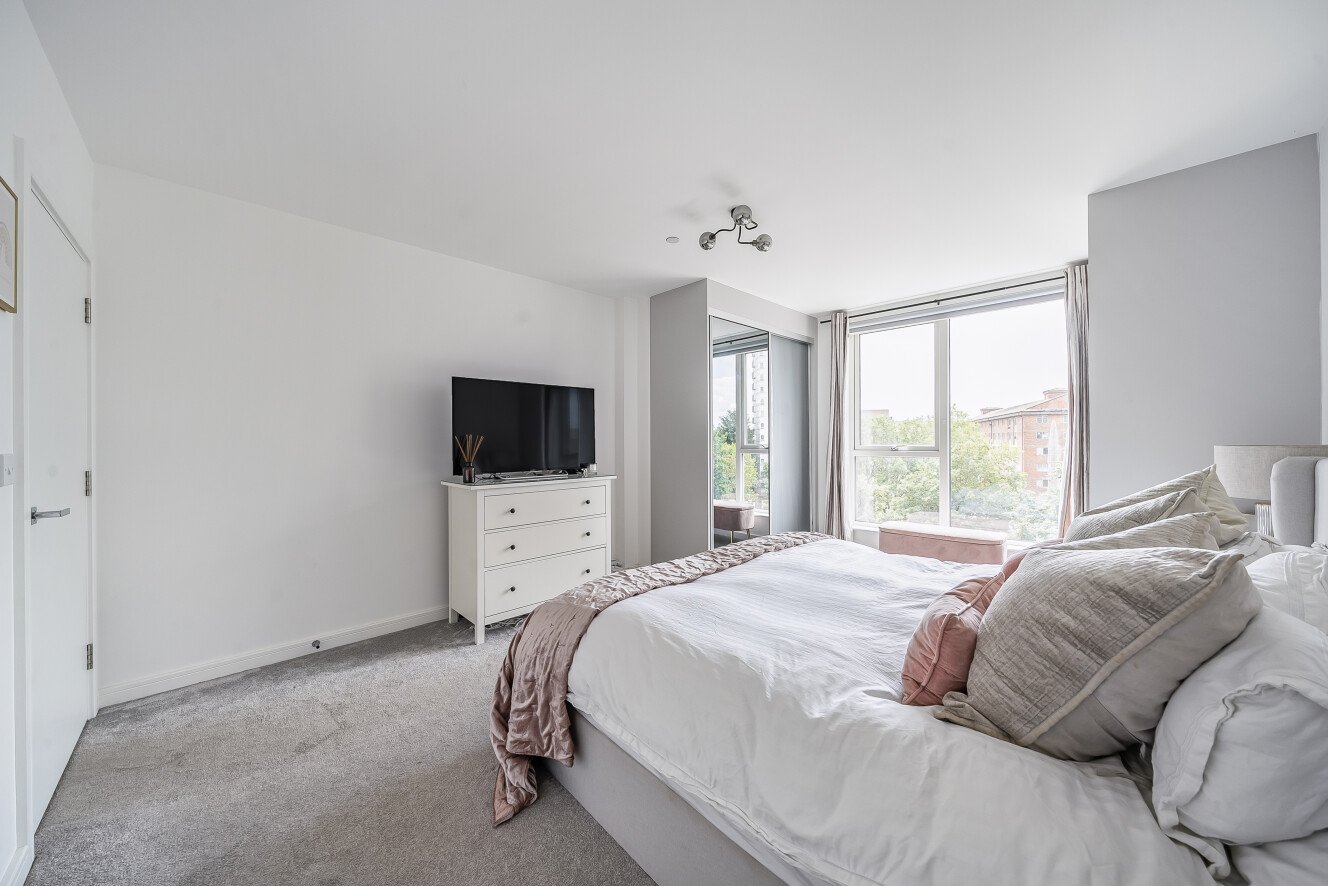 Avenue Road, Acton, London, W3