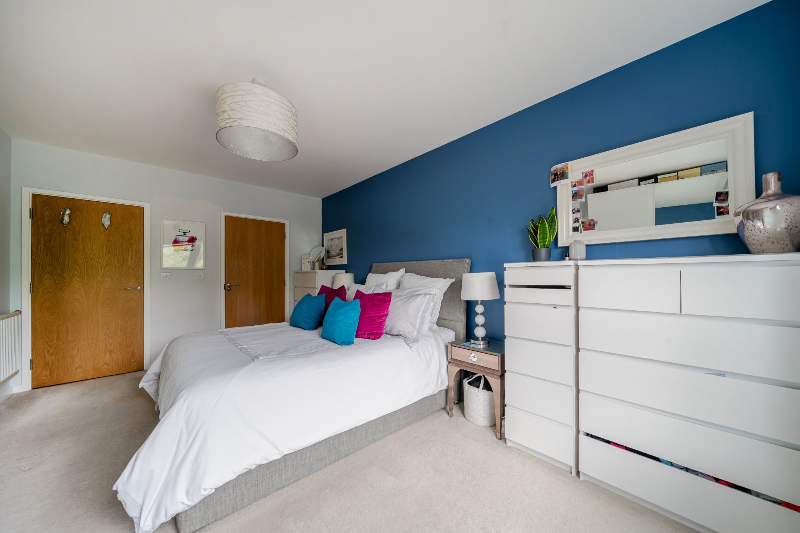 Boundaries Road, London, SW12