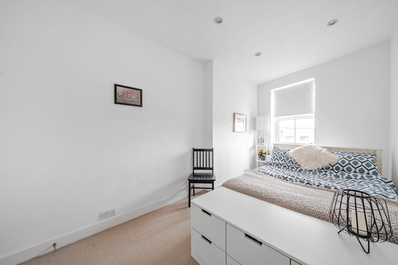 Bedford Hill, London, SW12