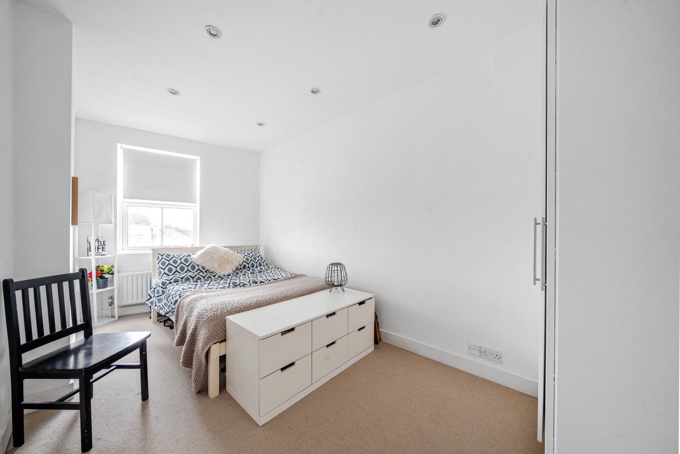 Bedford Hill, London, SW12