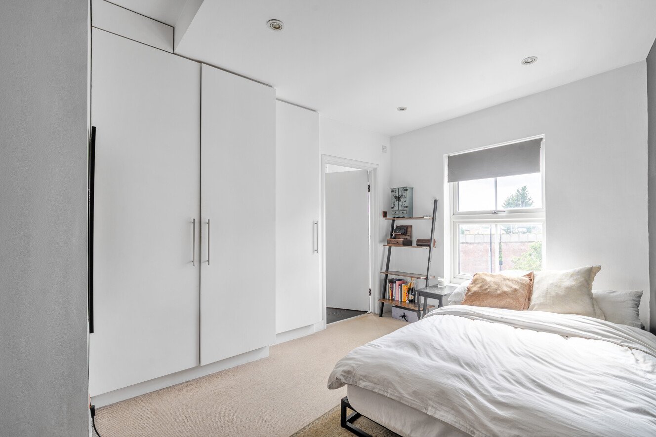 Bedford Hill, London, SW12