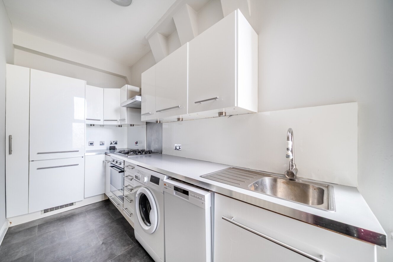 Balham Hill, Balham, London, SW12