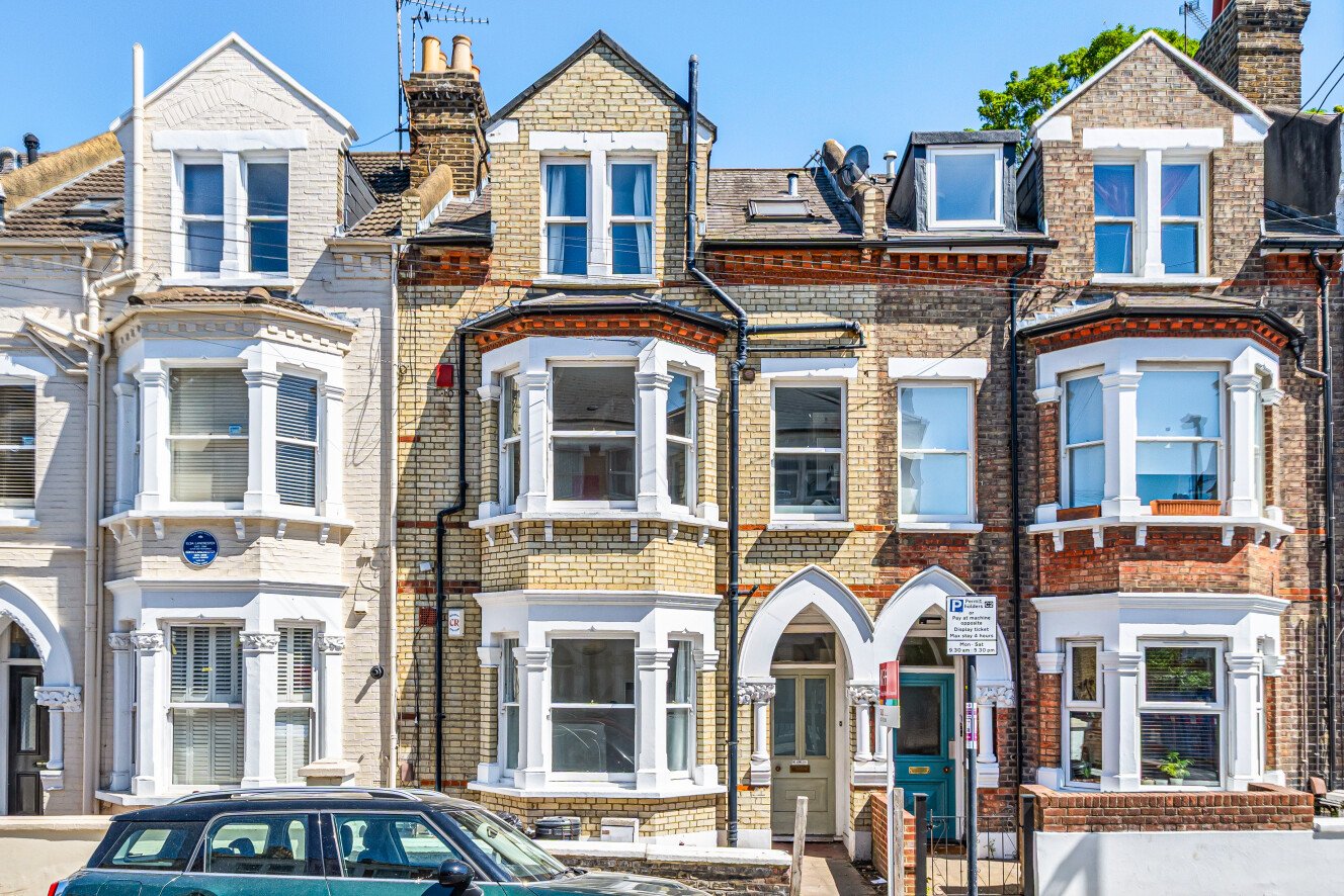 Leathwaite Road, Battersea, London, SW11 - Kinleigh Folkard & Hayward
