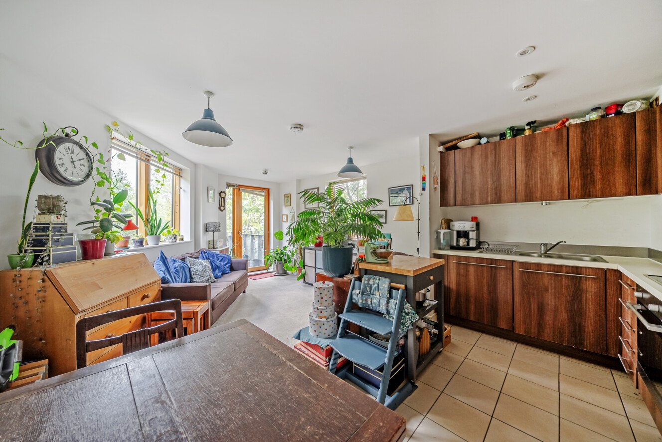 Plough Road, London, SW11