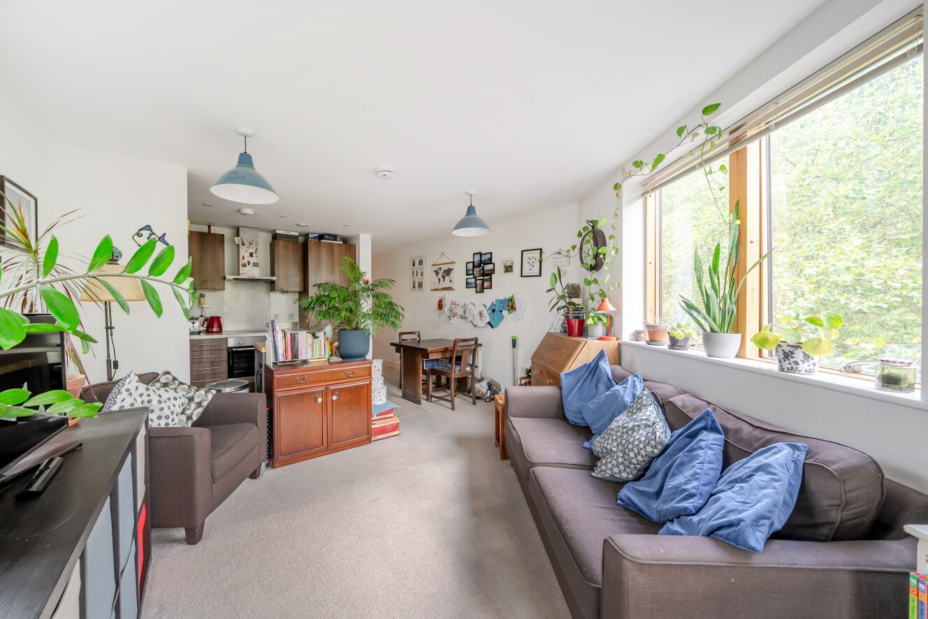 Plough Road, London, SW11