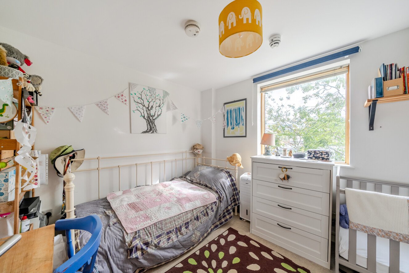 Plough Road, London, SW11