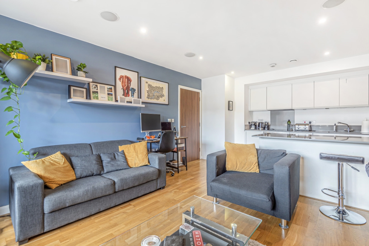 Battersea Park Road, Battersea, London, SW11