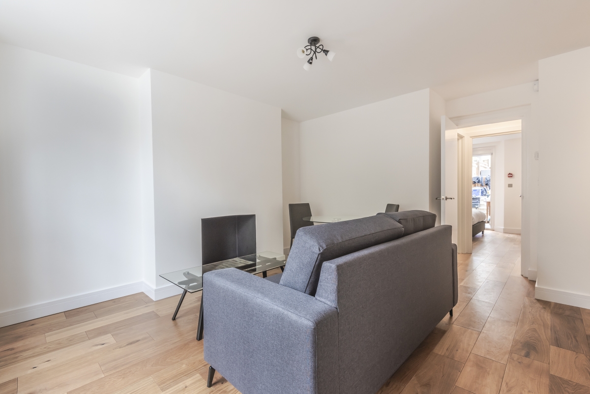 Battersea Bridge Road, Battersea, London, SW11