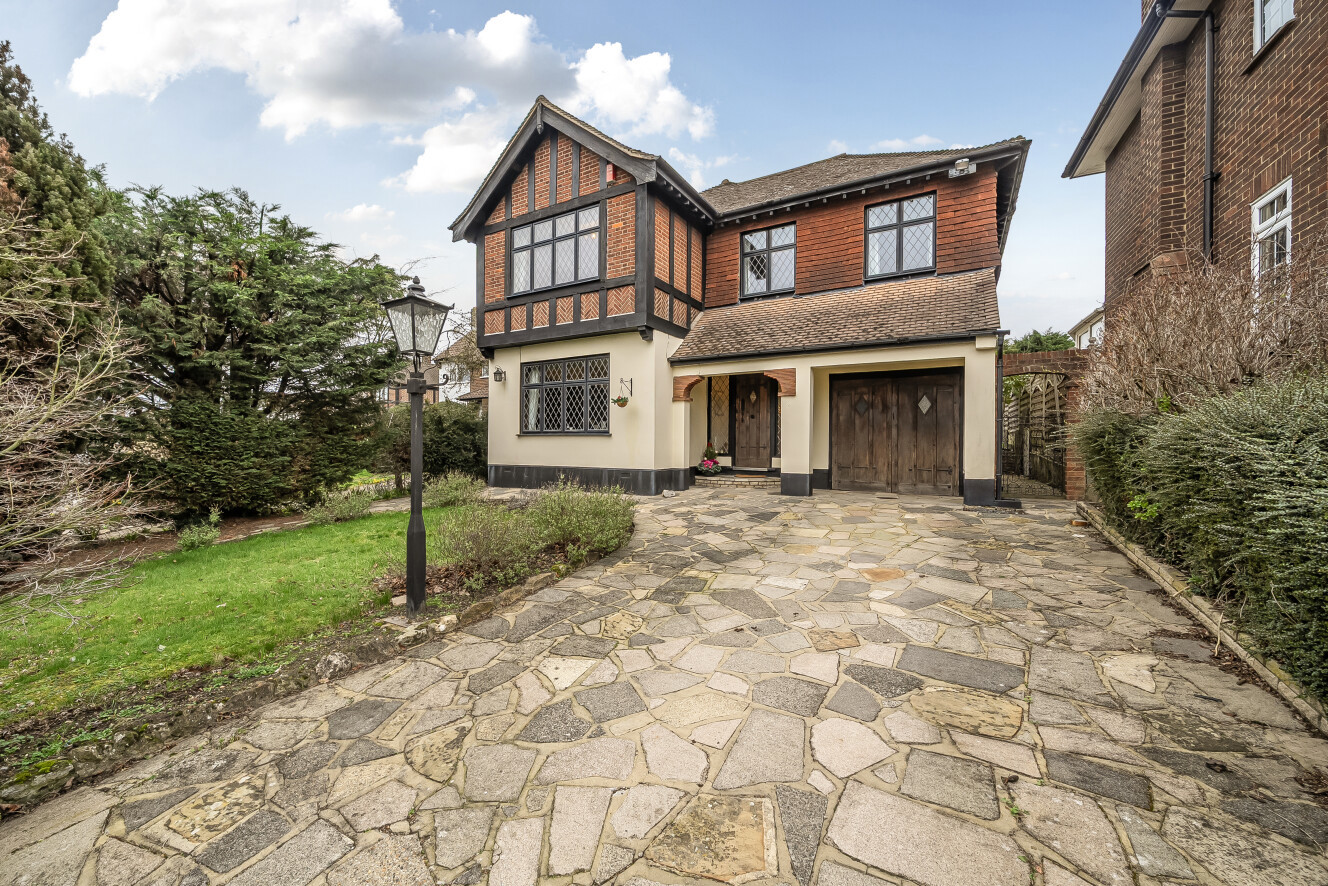 Kenwood Drive, Beckenham, BR3 - Kinleigh Folkard & Hayward