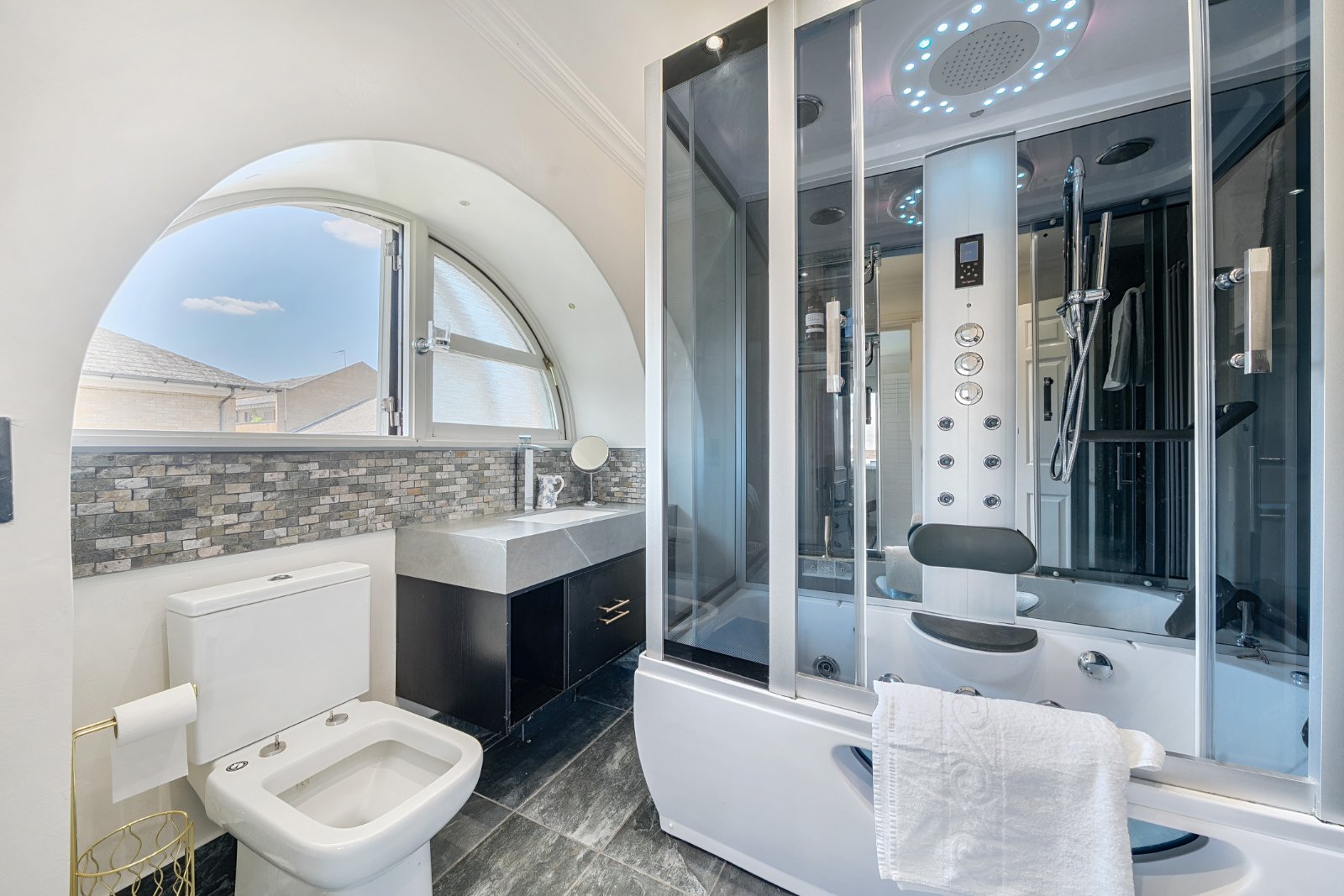 Plover Way, London, SE16