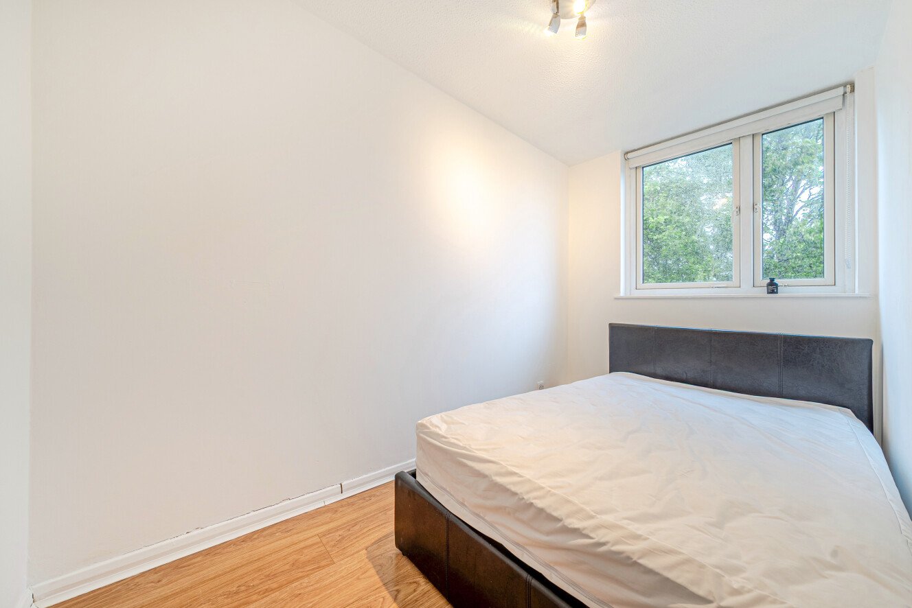 Woolstaplers Way, London, SE16