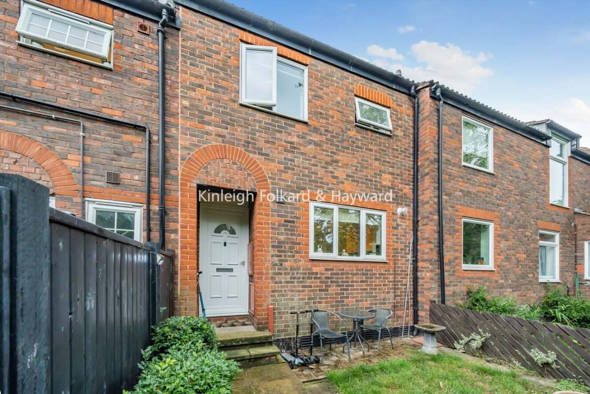 Shipwright Road, London, SE16