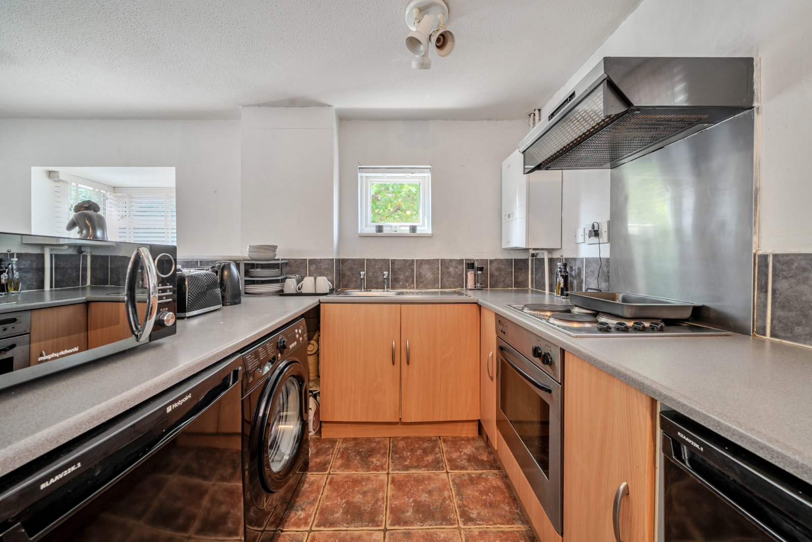 Globe Pond Road, London, SE16