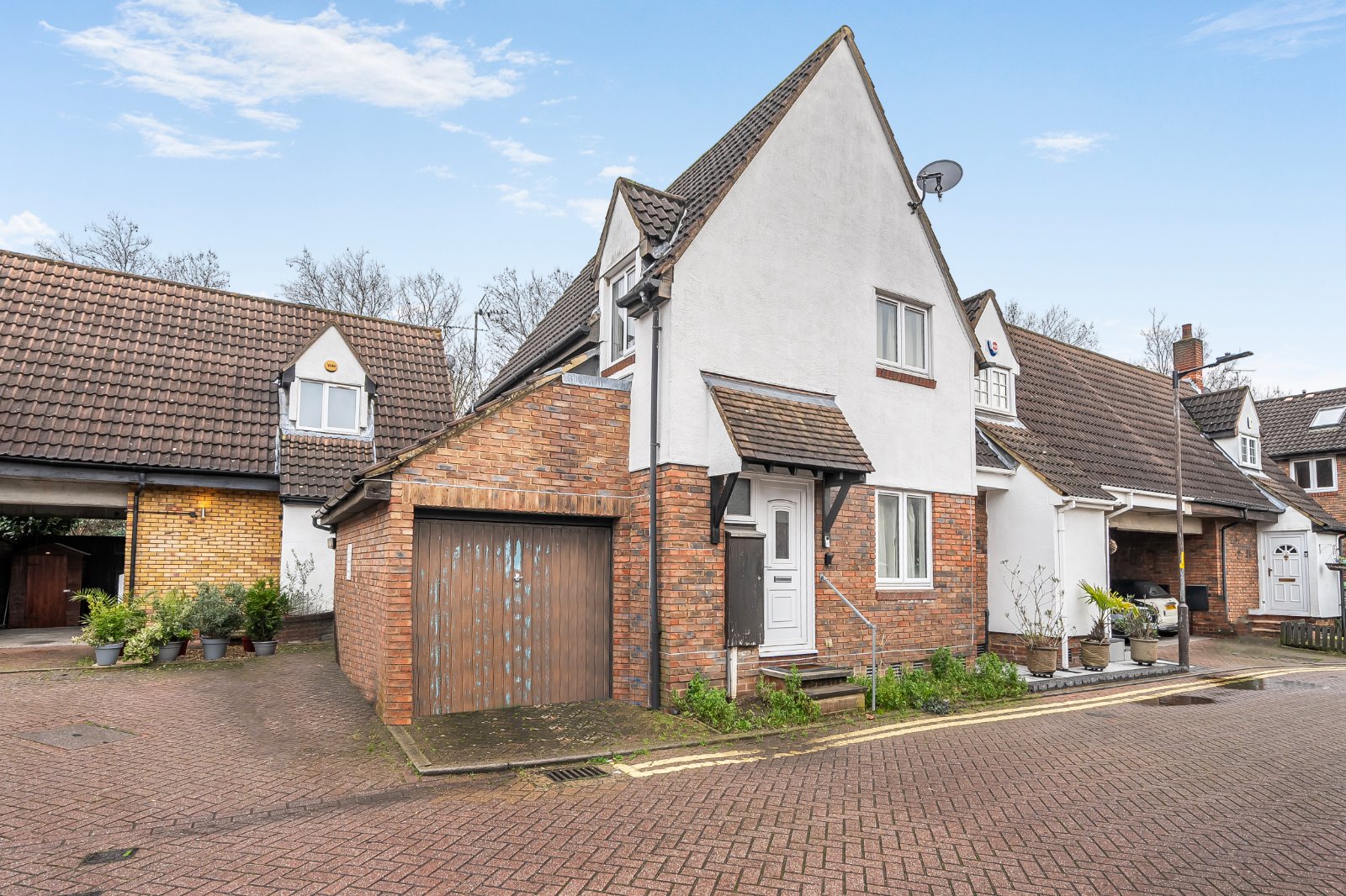 Reveley Square, Surrey Quays, London, SE16 - Kinleigh Folkard & Hayward