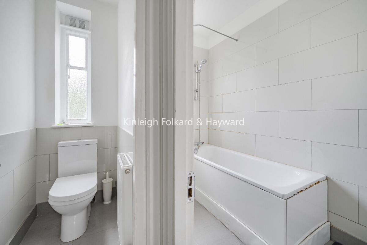 Haslemere Road, London, N8