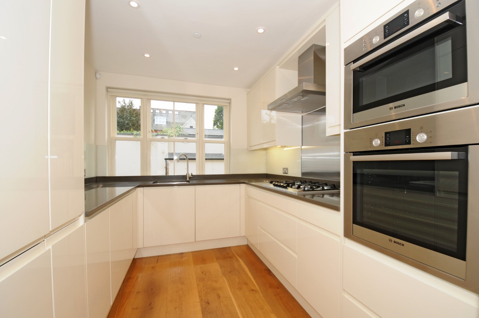 Stonemasons Yard, Earlsfield, London, SW18